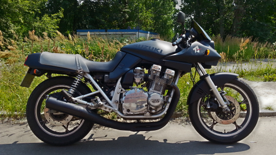  Suzuki GSX 750 SZ Katana 